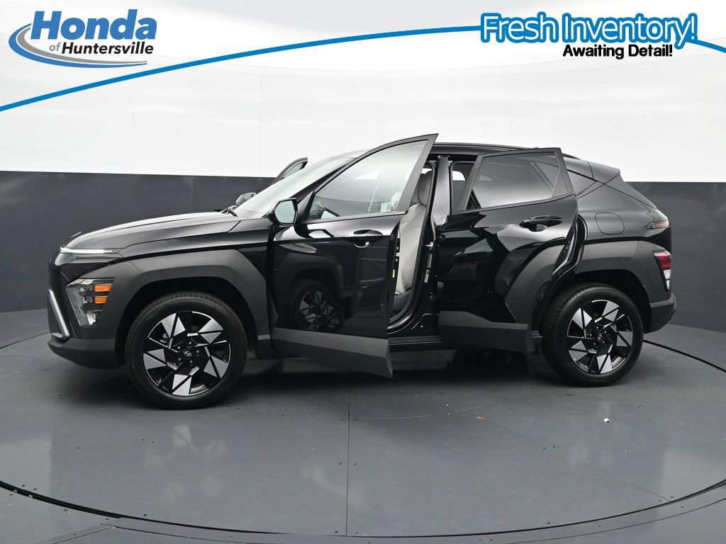 Used 2025 Hyundai Kona SEL AWD/4WD image 39