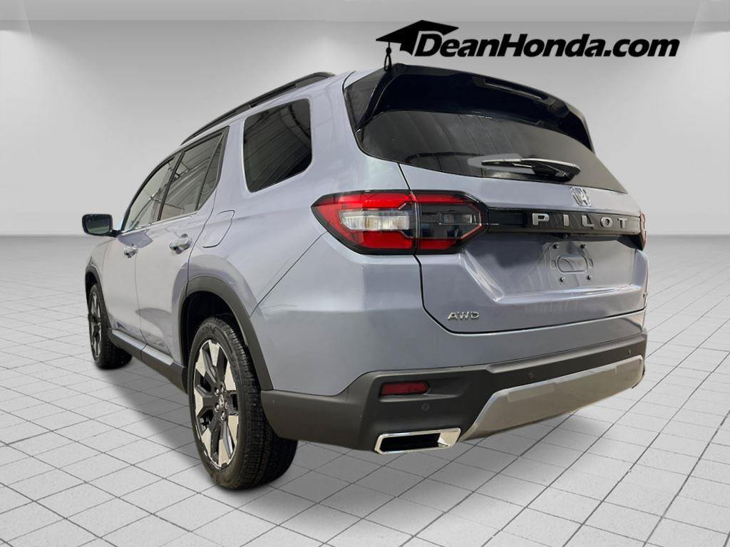 New 2026 Honda Pilot Touring image 3