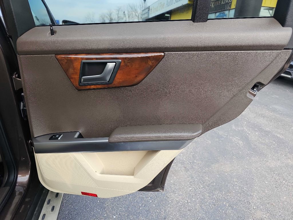 Used 2015 Mercedes-Benz GLK 350 2WD w/ Premium 1 Package image 49