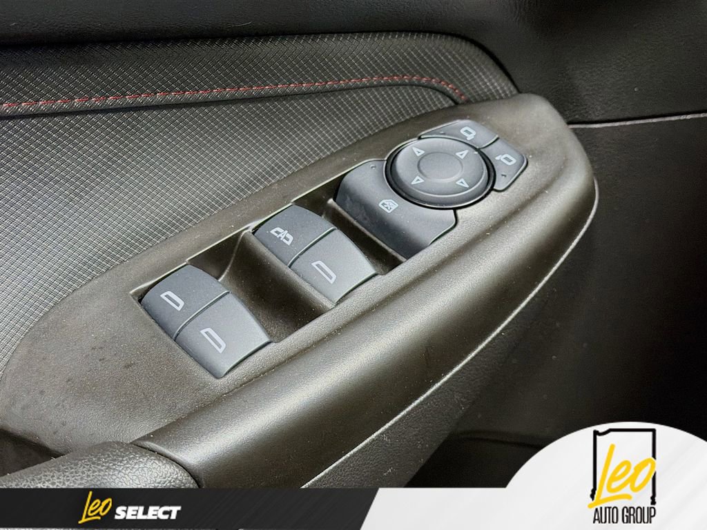Used 2023 Chevrolet TrailBlazer RS w/ Convenience Package AWD/4WD image 17