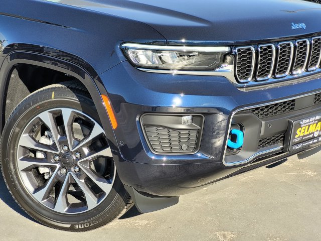 New 2024 Jeep Grand Cherokee Overland w/ Trailer Tow Package AWD/4WD image 3