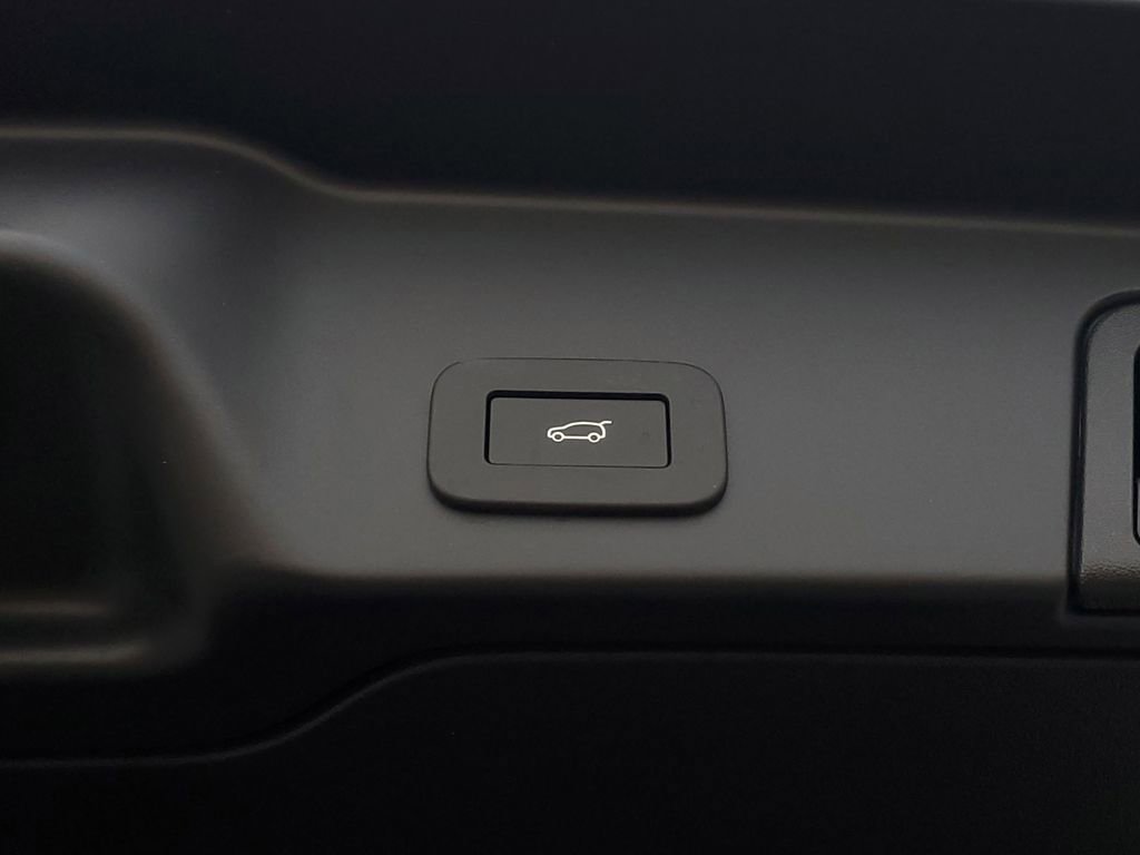 New 2026 Land Rover Range Rover Evoque S image 32