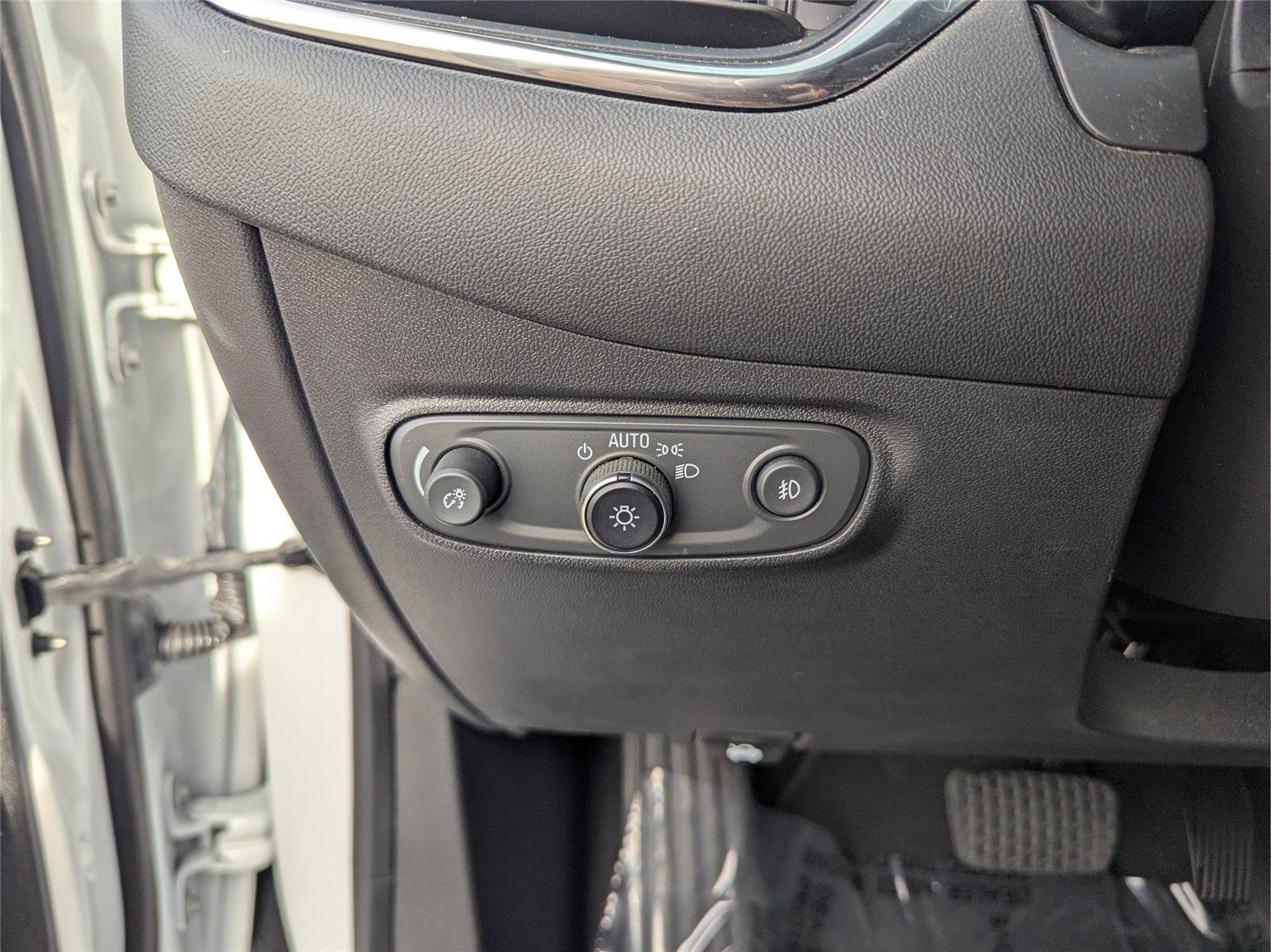 Used 2022 Chevrolet Equinox Premier image 28