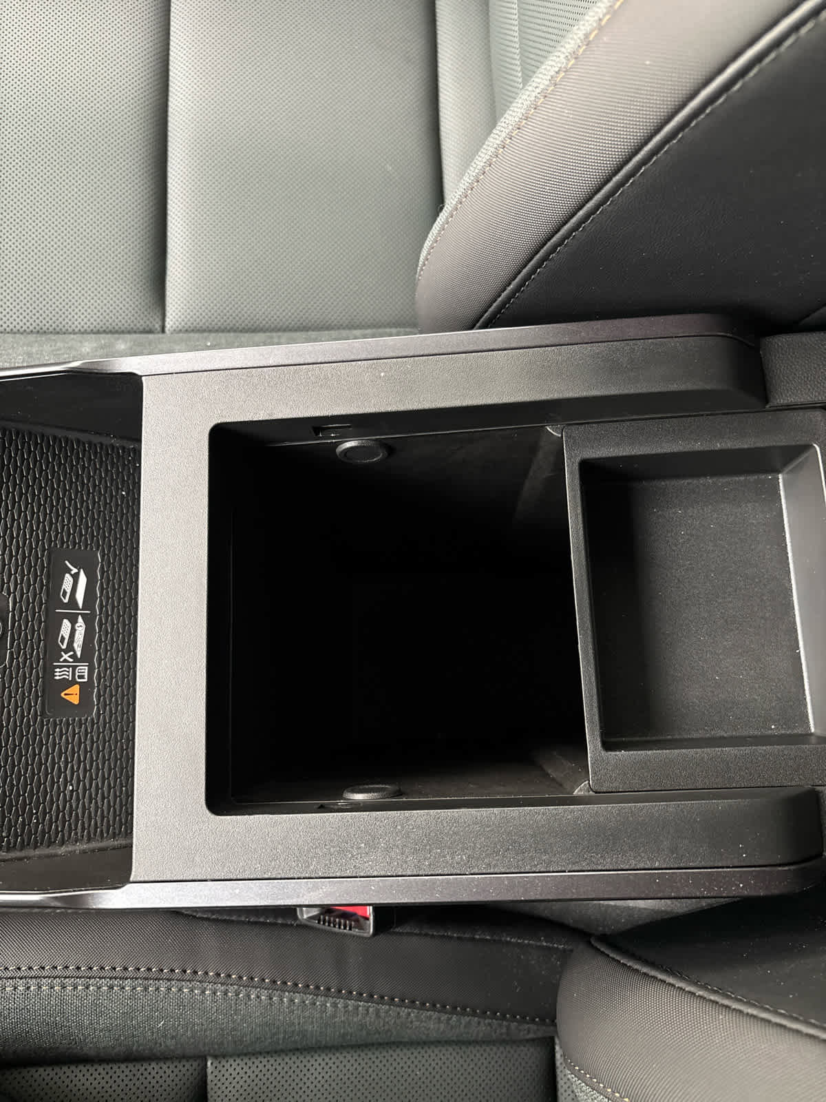 Used 2026 GMC Terrain AT4 image 29