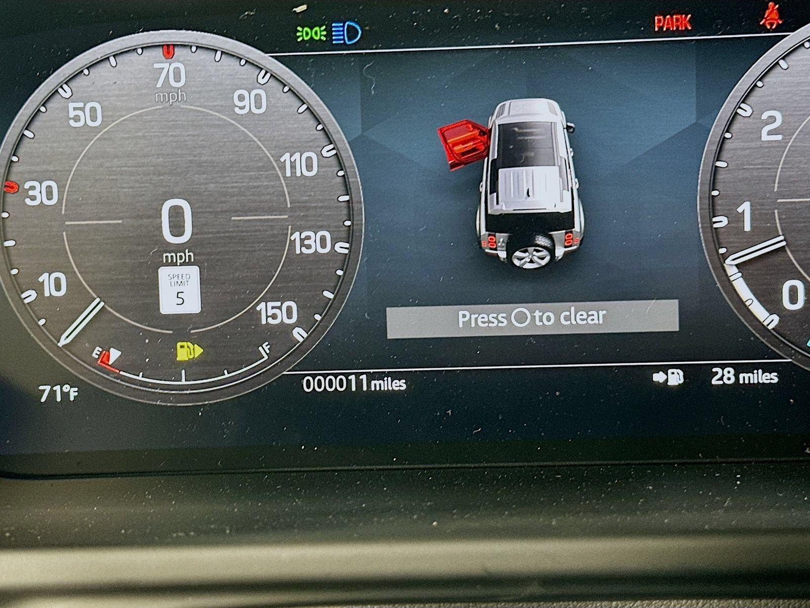 New 2026 Land Rover Defender 110 X-Dynamic SE AWD/4WD image 23