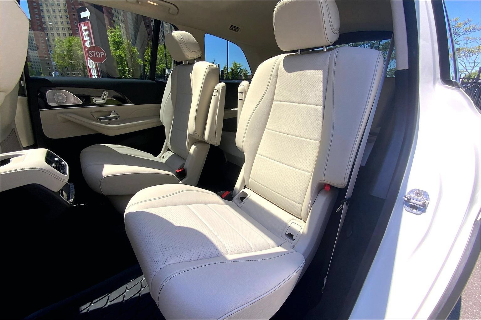 Used 2025 Mercedes-Benz GLS 450 4MATIC image 20
