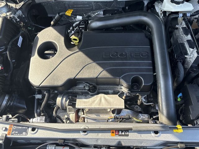 Certified 2023 GMC Terrain SLE w/ Driver Convenience Package image 28