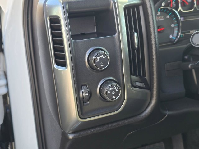 Used 2018 Chevrolet Silverado 1500 LT w/ All Star Edition AWD/4WD image 22