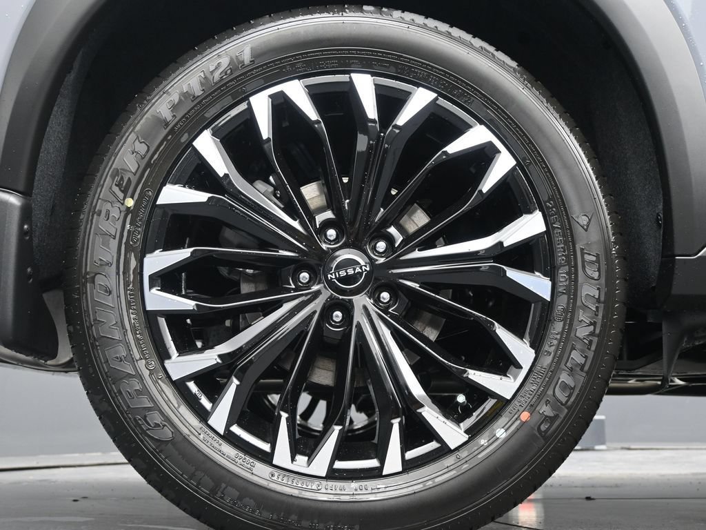 Used 2026 Nissan Rogue Dark Armor FWD image 12