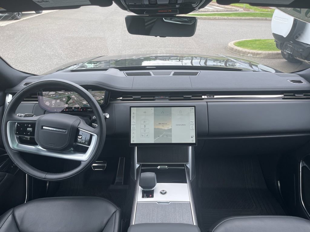 Certified 2025 Land Rover Range Rover SE AWD/4WD image 22