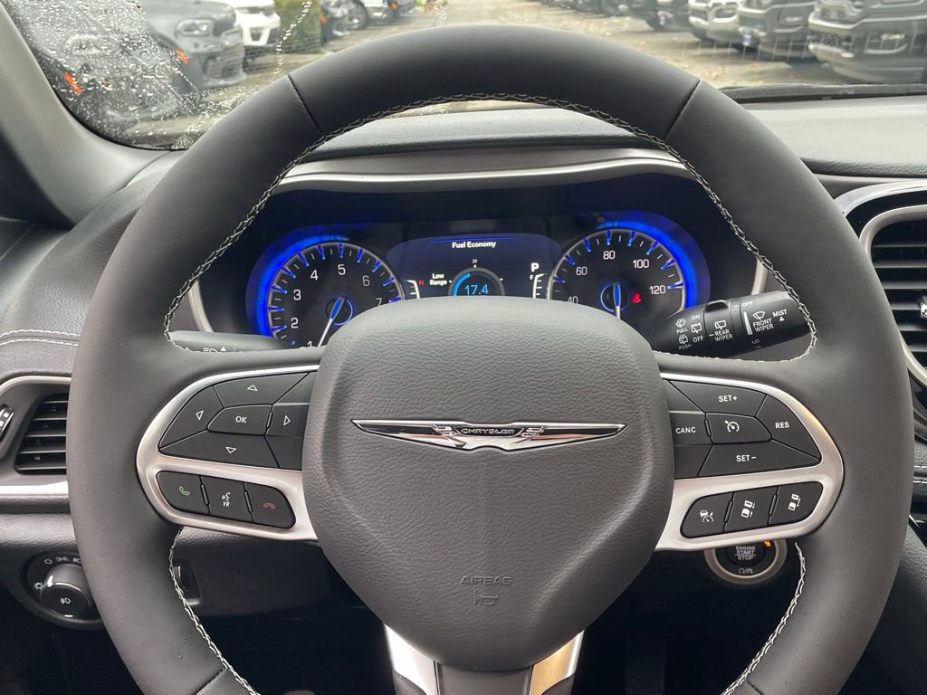 New 2026 Chrysler Pacifica Select FWD image 24