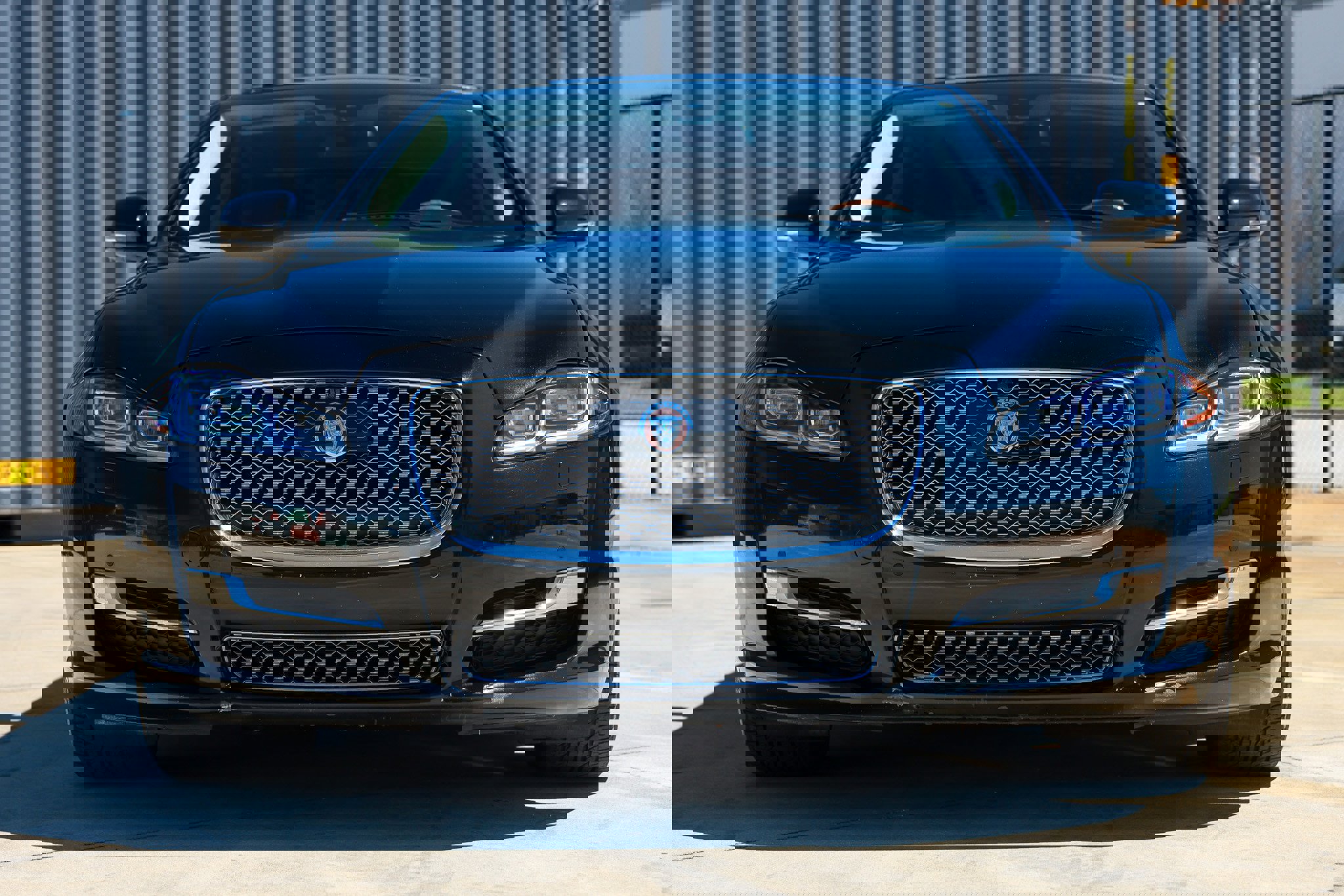 Used 2017 Jaguar XJ L Portfolio image 22