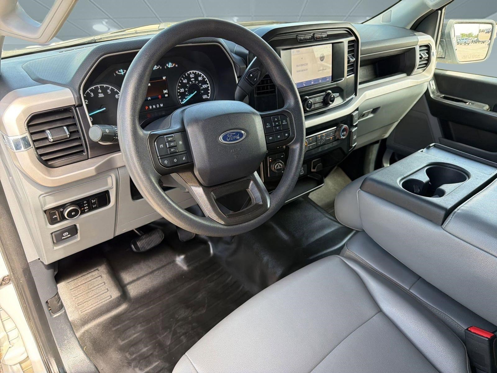 Used 2023 Ford F150 XL w/ Trailer Tow Package image 4