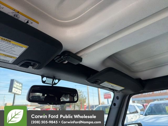 Used 2018 Jeep Wrangler Unlimited Sahara w/ Mopar Chrome Edition Group image 17