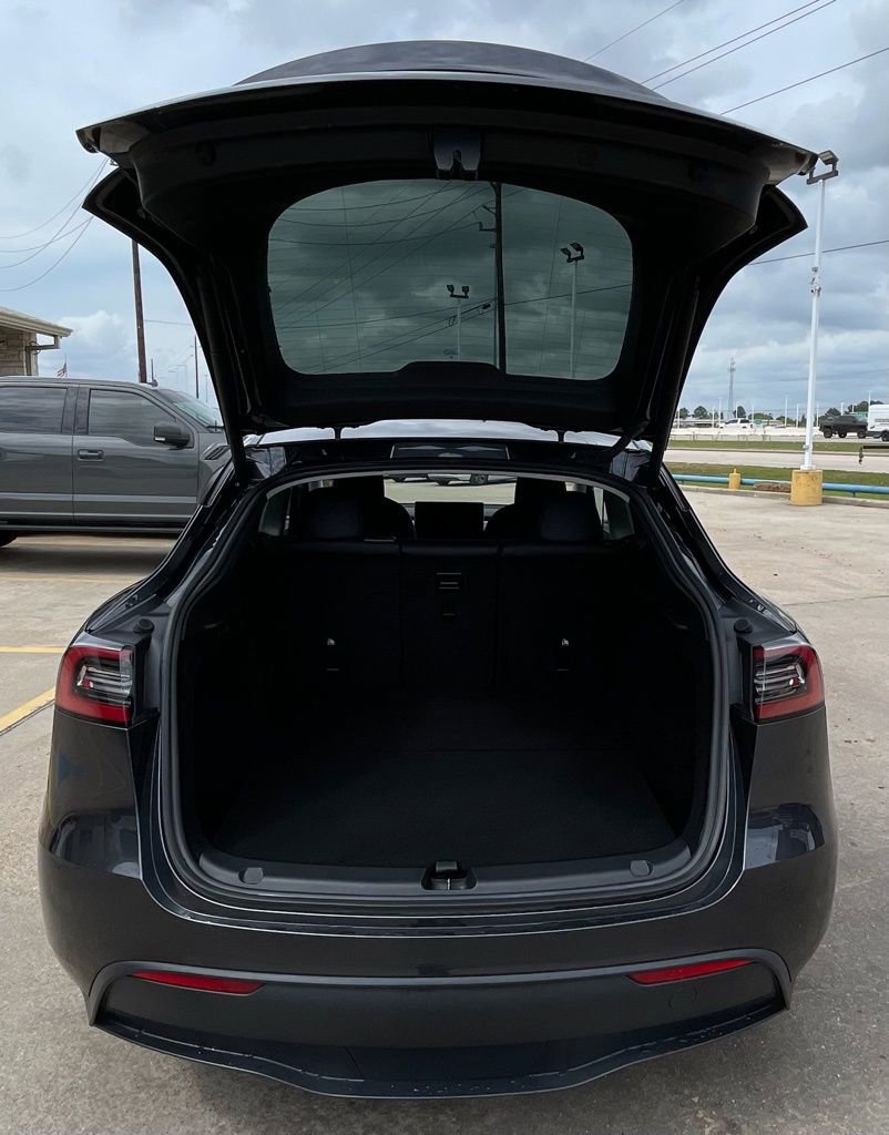 Used 2024 Tesla Model Y Long Range image 12