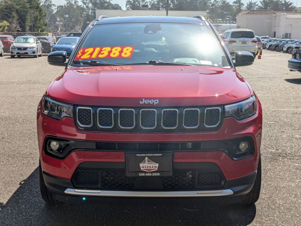 Used 2023 Jeep Compass Limited image 3