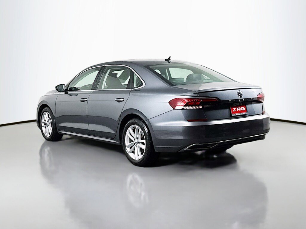 Used 2020 Volkswagen Passat 2.0T SE image 3