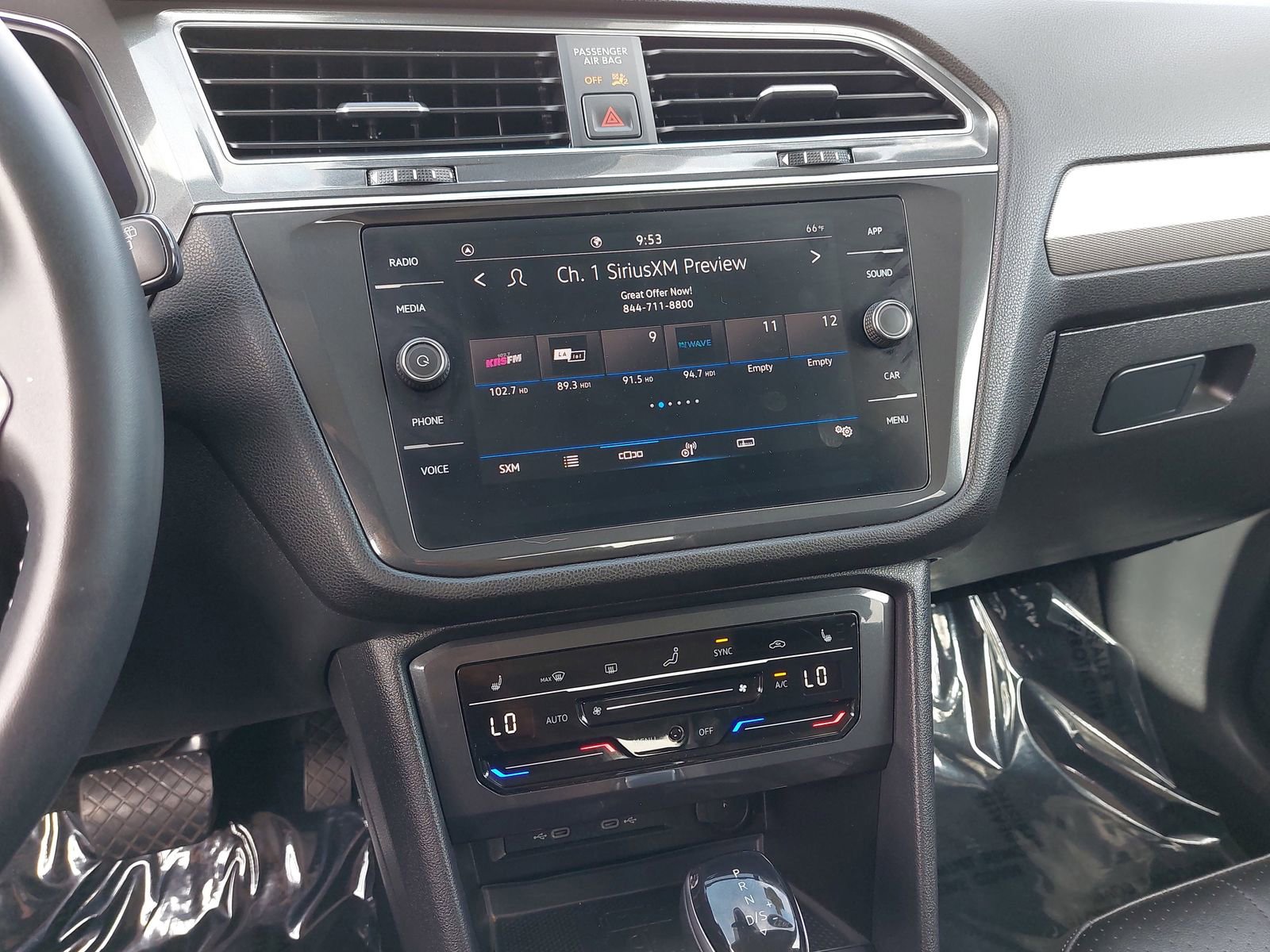 Used 2022 Volkswagen Tiguan SE image 22