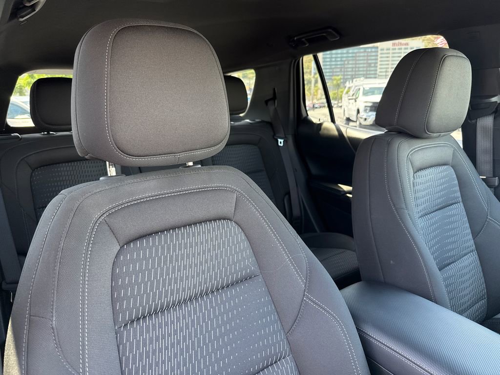 Used 2026 Chevrolet Equinox LT AWD/4WD image 13