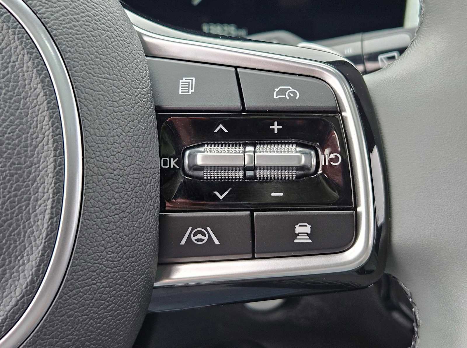 Certified 2025 Kia Sorento SX Prestige w/ Sage Leather Package image 24