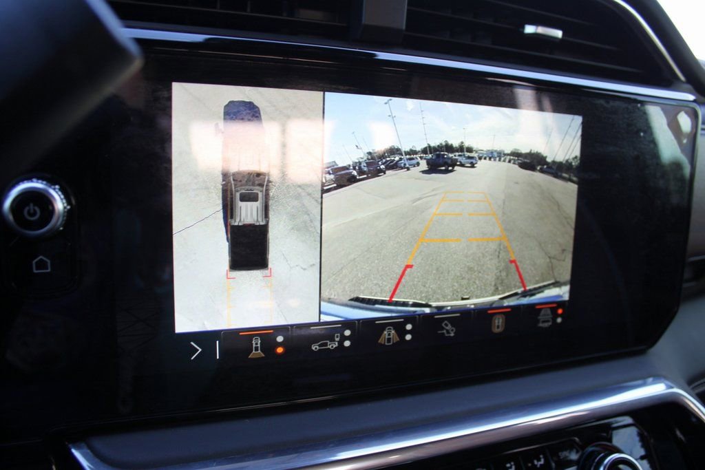 Used 2025 GMC Sierra 2500 Denali Ultimate image 16