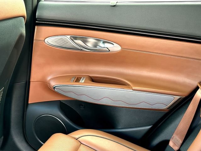 Used 2022 Genesis GV70 2.5T w/ Advanced Package image 21