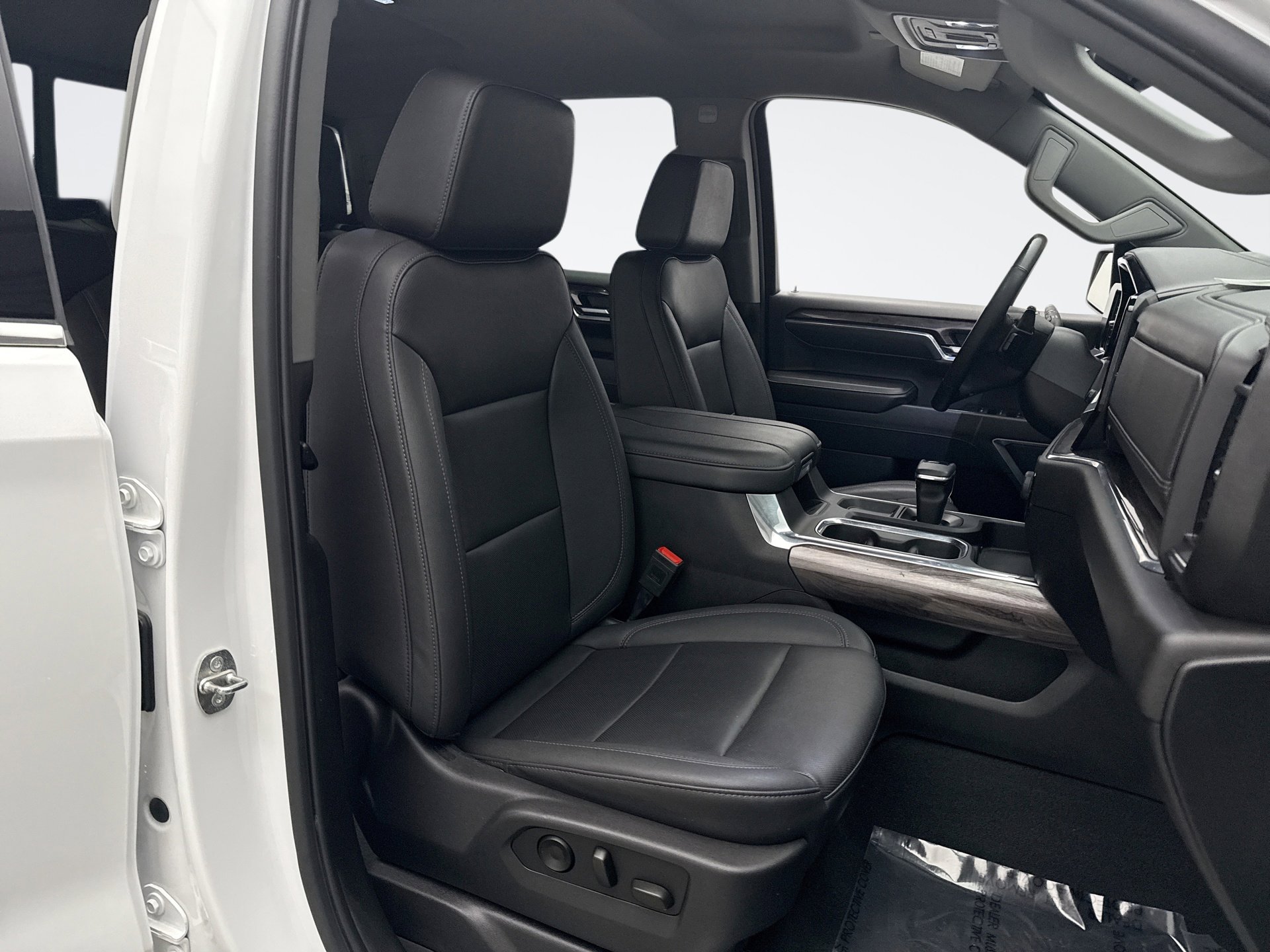 Used 2024 Chevrolet Silverado 1500 LTZ w/ LTZ Convenience Package II image 17