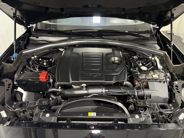 Used 2019 Jaguar F-PACE Premium image 29