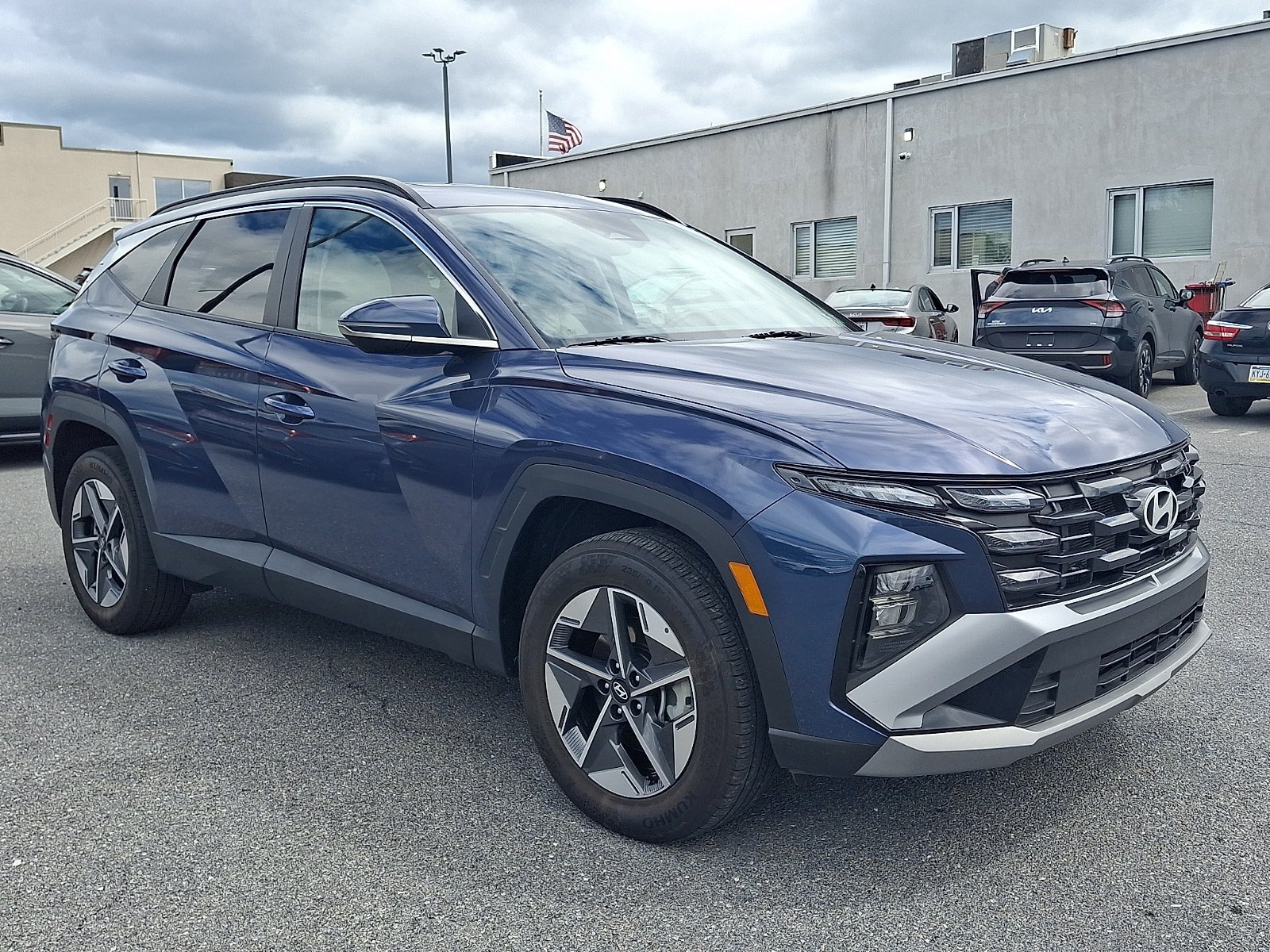 Certified 2025 Hyundai Tucson SEL AWD/4WD image 3