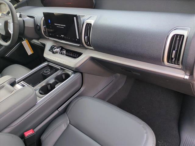 New 2026 Ford Expedition Active image 20