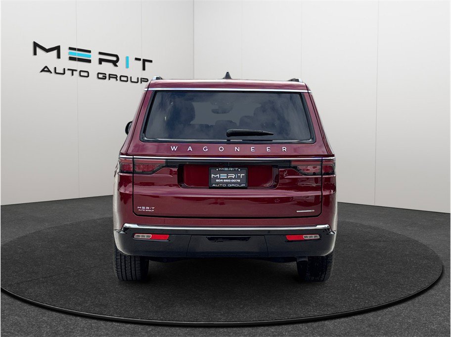 Used 2024 Jeep Wagoneer Series II w/ Flexible Seating Group image 8