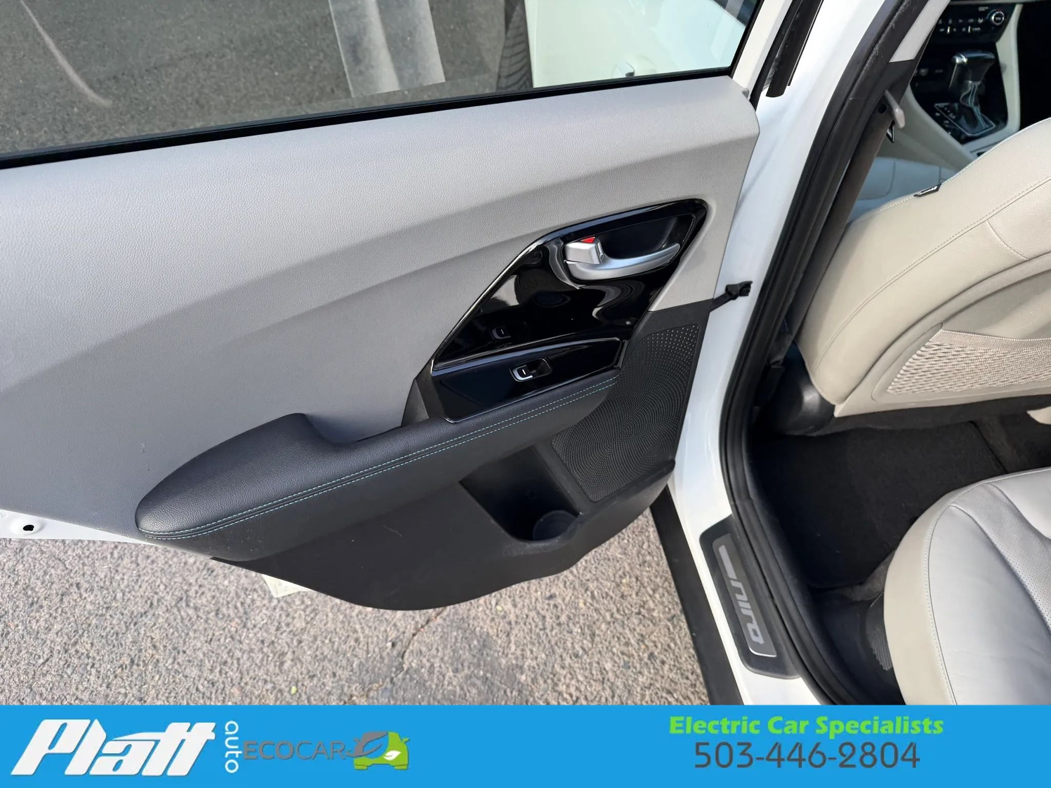 Used 2019 Kia Niro EX Premium FWD image 36