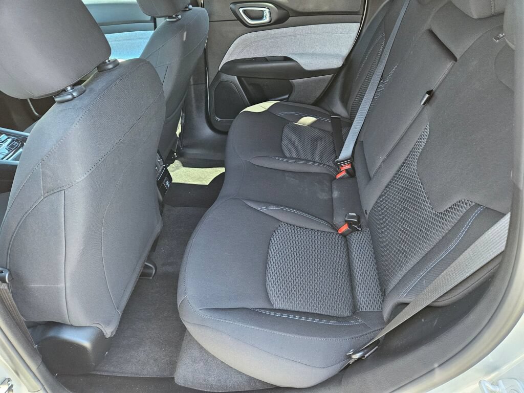 Used 2025 Jeep Compass Sport AWD/4WD image 13