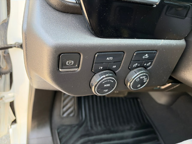 Used 2022 Chevrolet Silverado 1500 LT AWD/4WD image 19