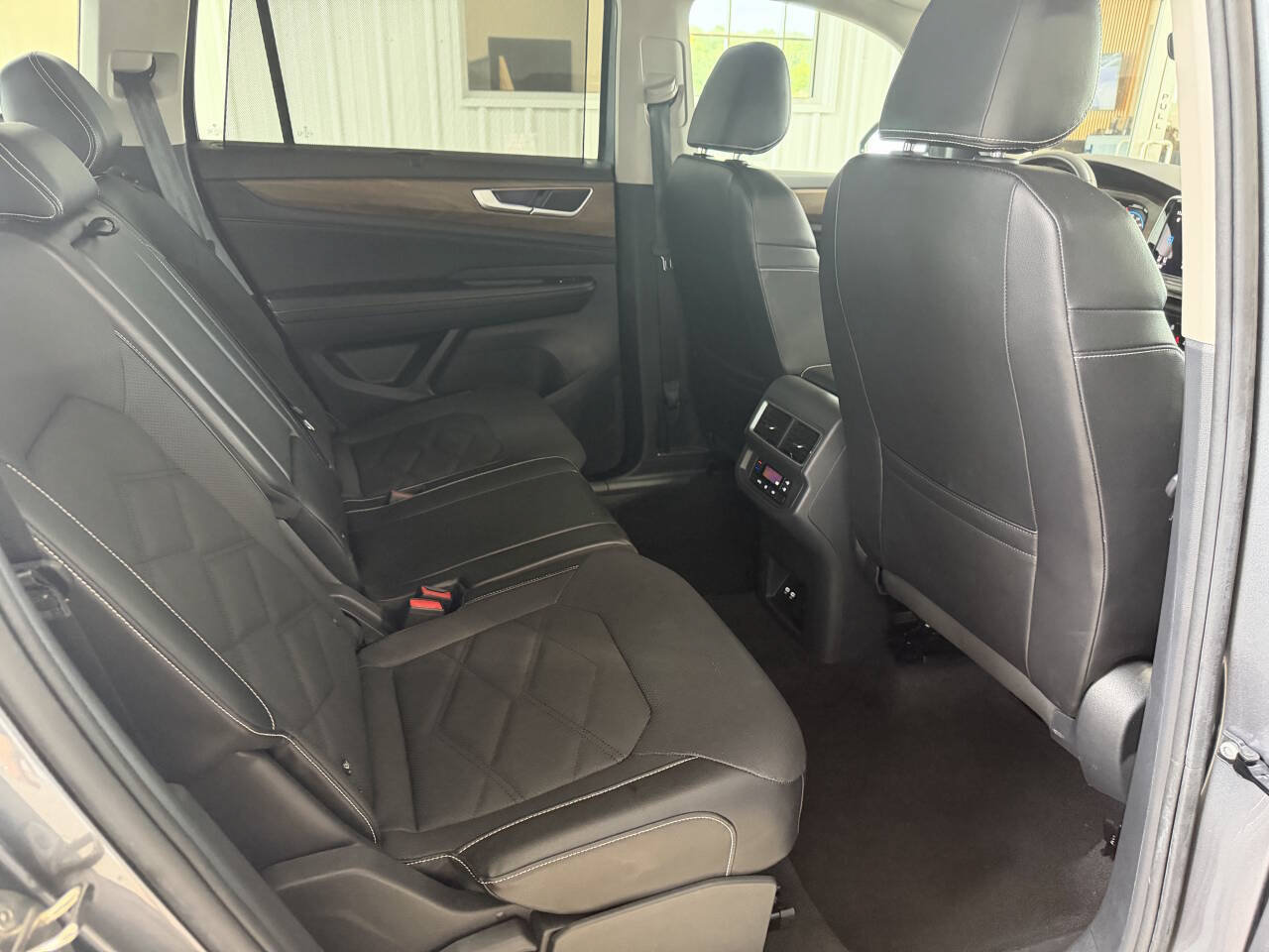 Used 2024 Volkswagen Atlas SE AWD/4WD image 24