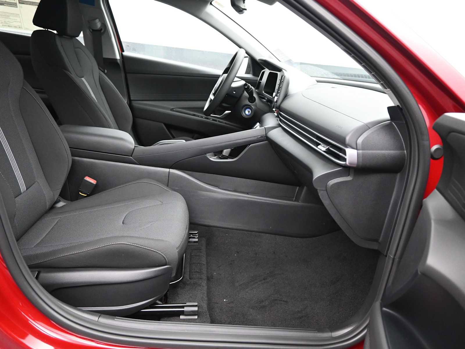 New 2026 Hyundai Elantra SE image 11