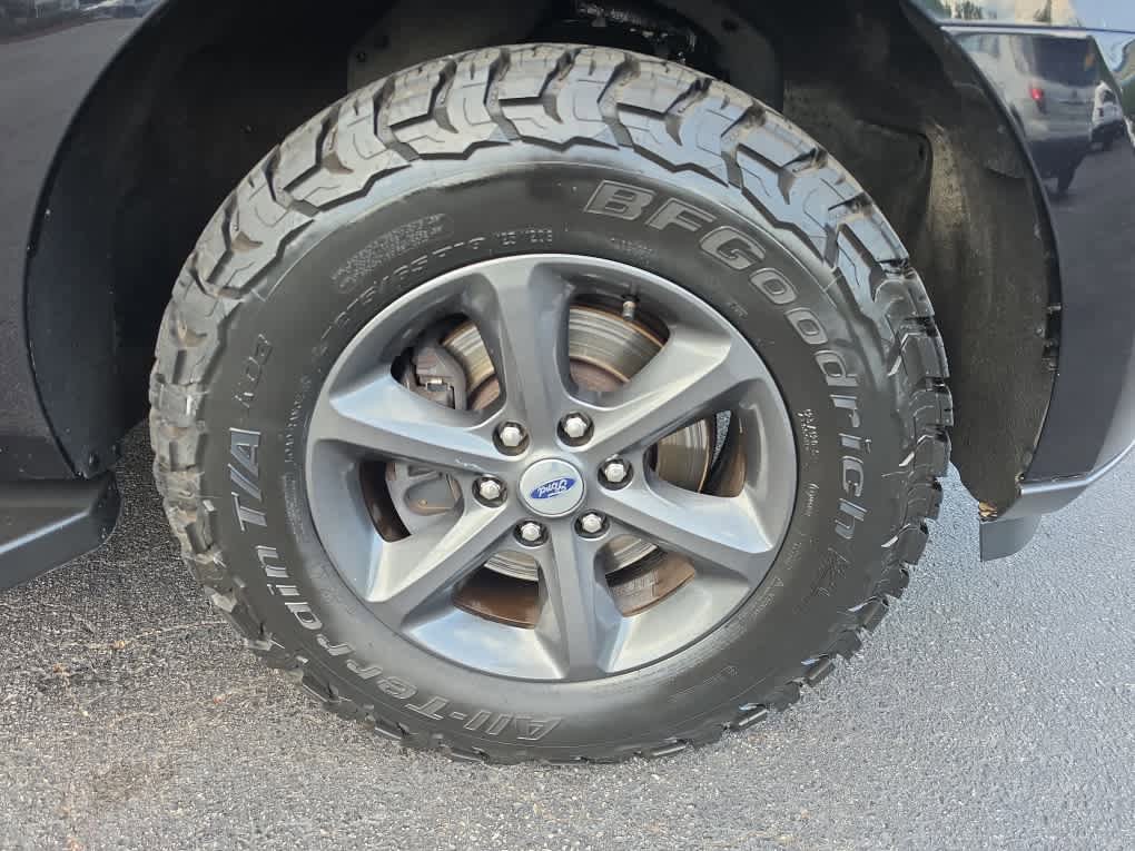 Used 2019 Ford Expedition XLT w/ Equipment Group 202A AWD/4WD image 8