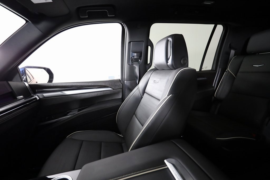 Used 2025 Cadillac Escalade ESV Sport w/ Touring Package image 53