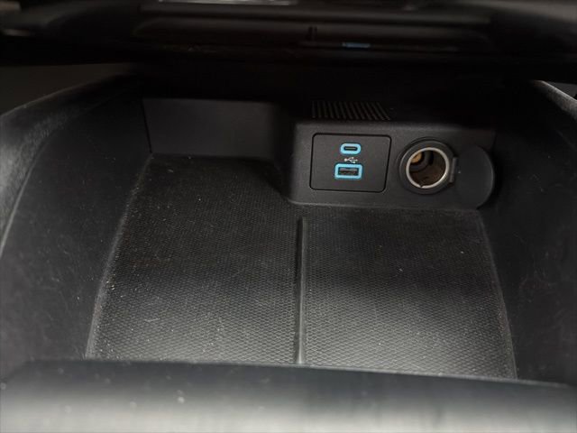 Used 2021 Ford Escape SE image 29