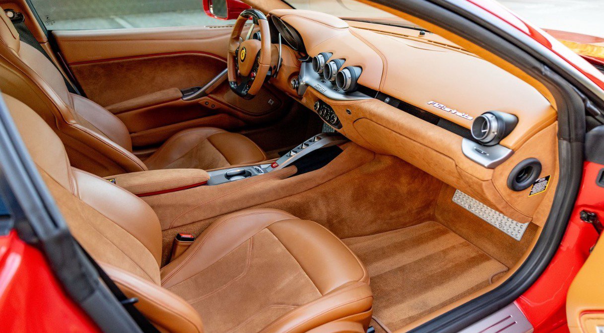 Used 2015 Ferrari F12 Berlinetta image 4