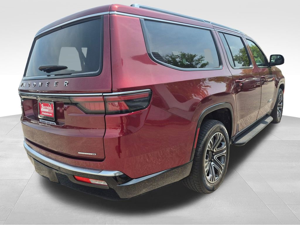 Used 2024 Jeep Wagoneer L Series II w/ Flexible Seating Group AWD/4WD image 10