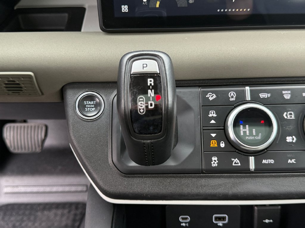 Used 2022 Land Rover Defender 110 SE AWD/4WD image 20