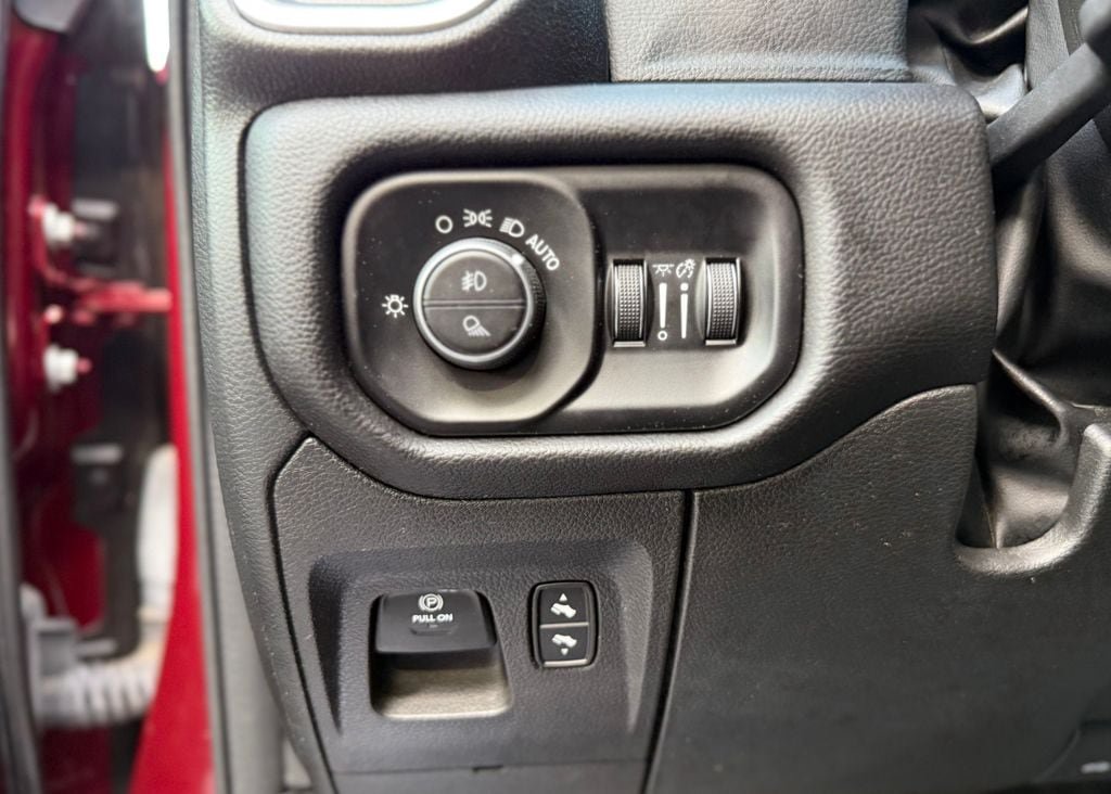Used 2022 RAM 1500 Laramie w/ Trailer Tow Group AWD/4WD image 22