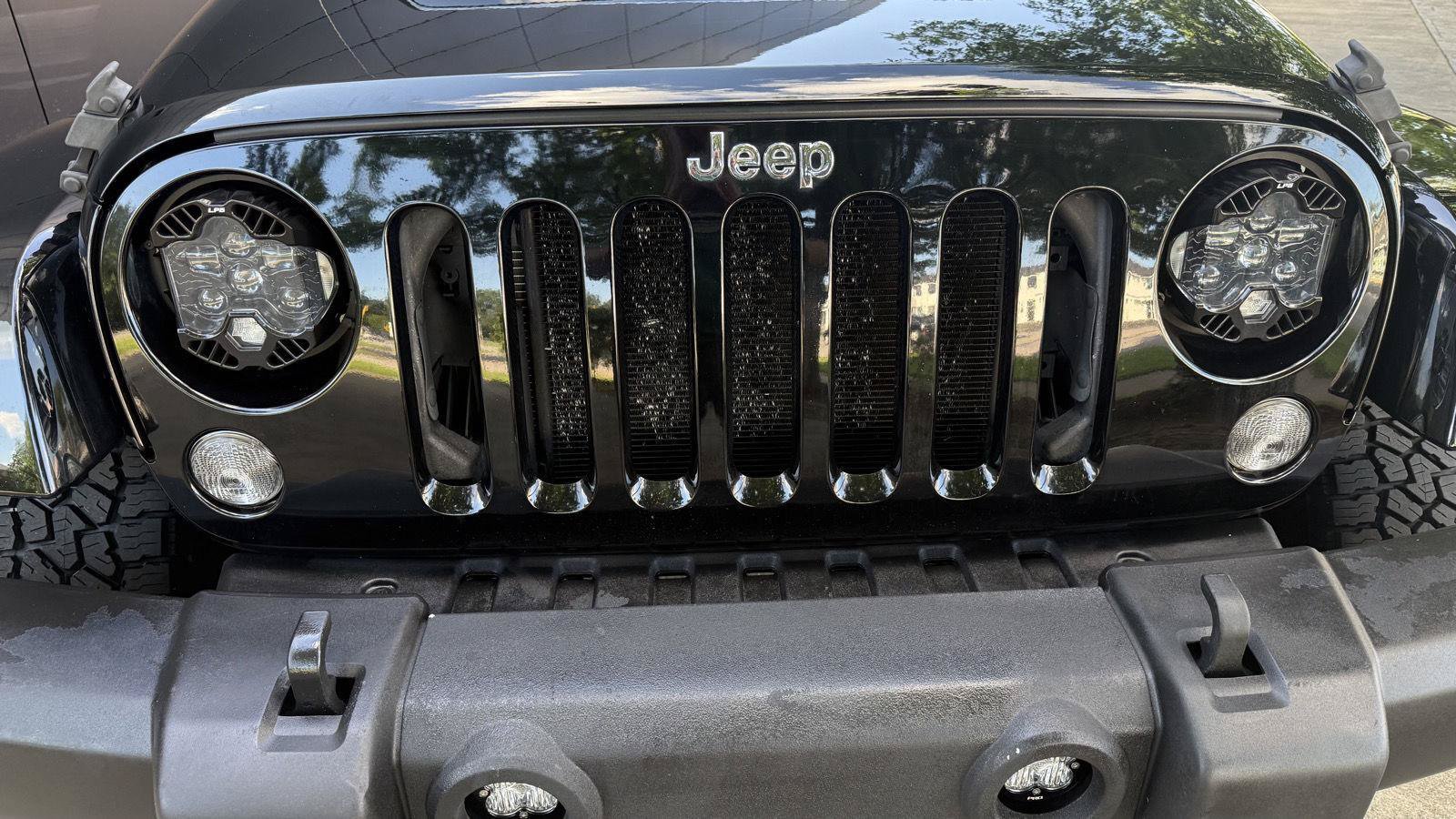 Used 2014 Jeep Wrangler Sahara w/ Connectivity Group AWD/4WD image 12