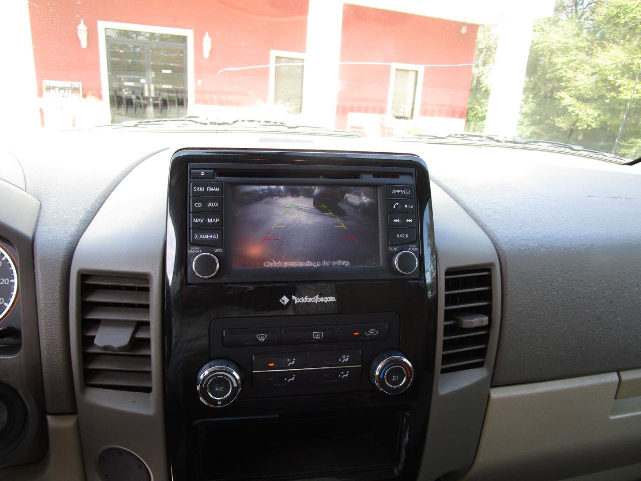 Used 2015 Nissan Titan SV image 16