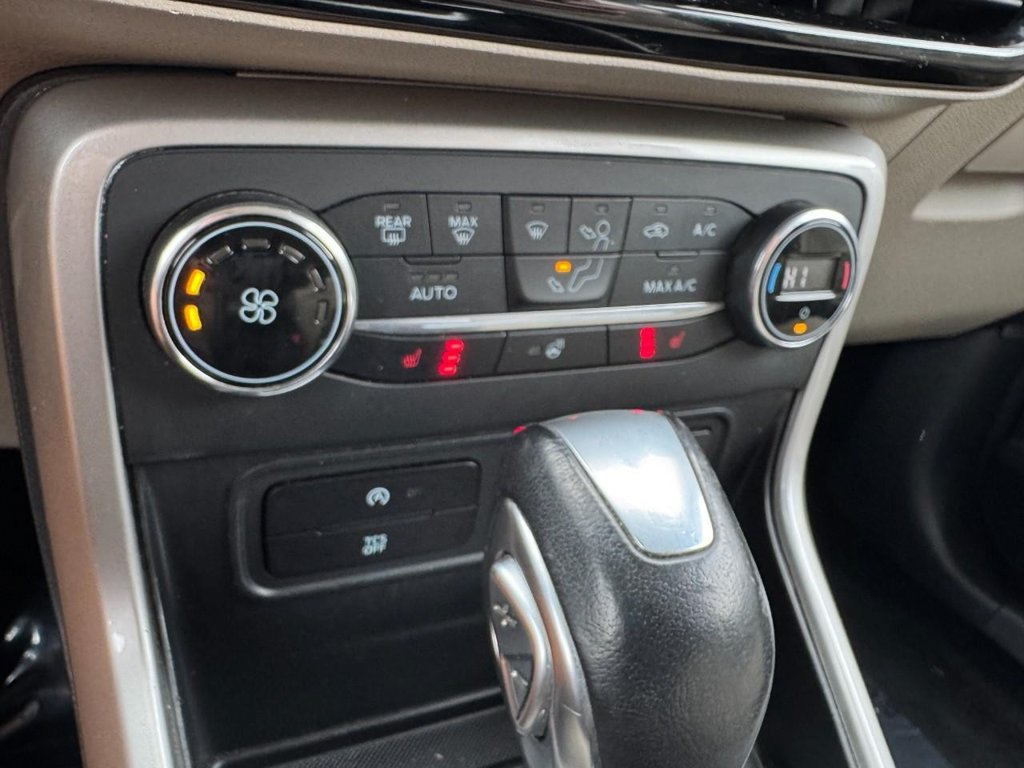 Used 2020 Ford EcoSport Titanium FWD image 18