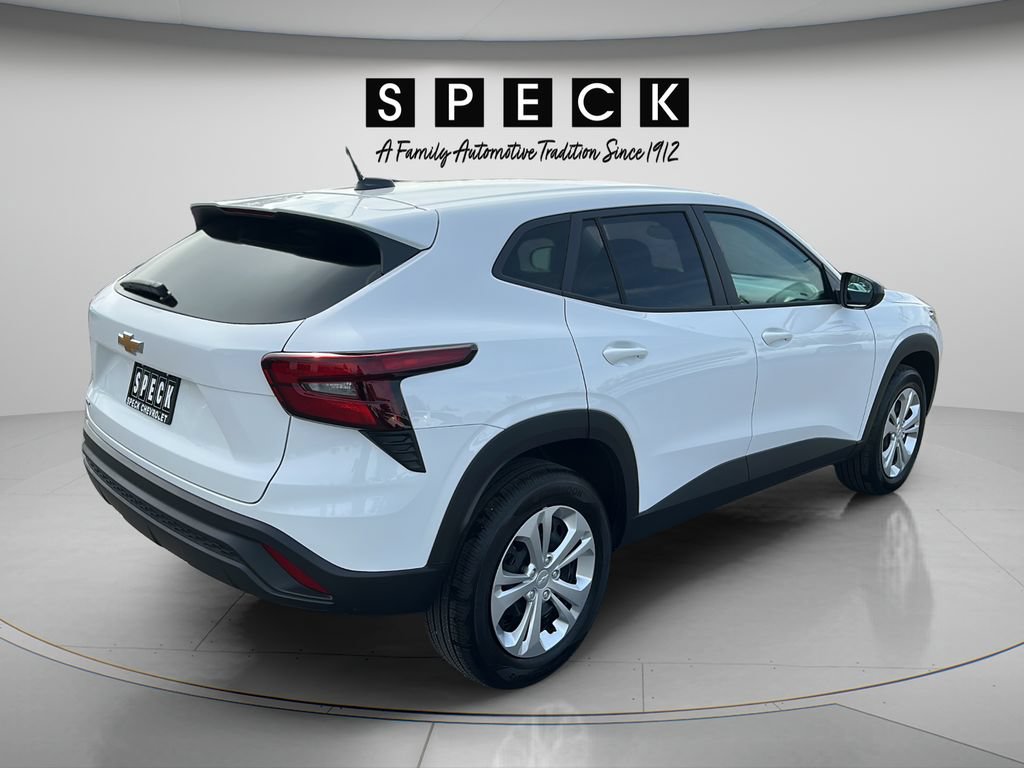 Used 2025 Chevrolet Trax LS FWD image 5