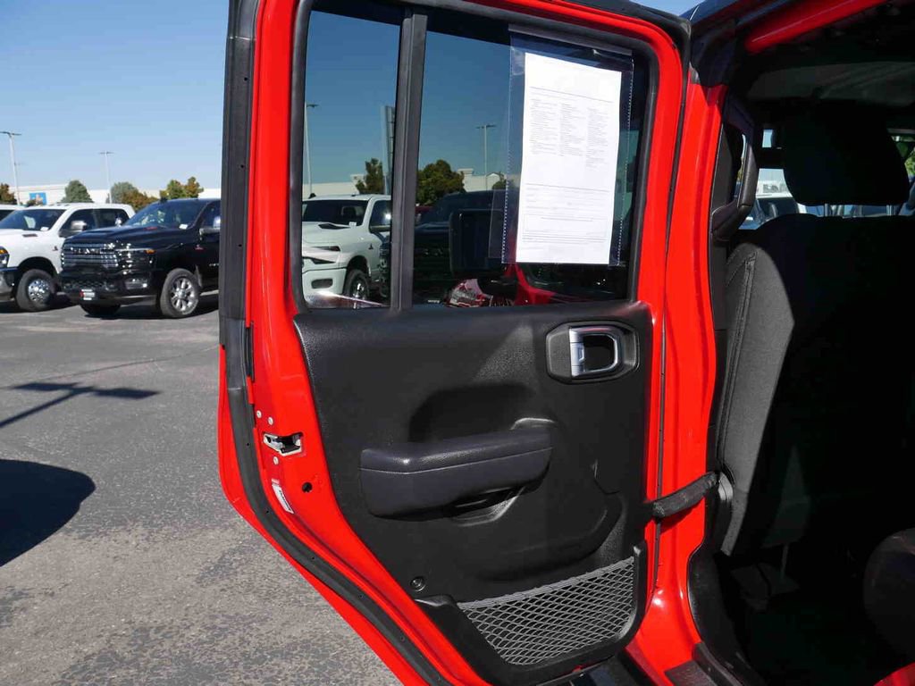 Used 2023 Jeep Wrangler Unlimited Rubicon w/ Steel Bumper Group image 16