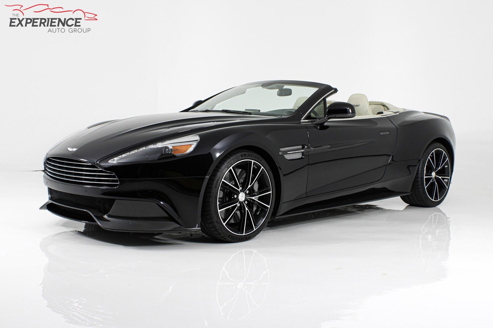 Used 2014 Aston Martin Vanquish Volante RWD image 1
