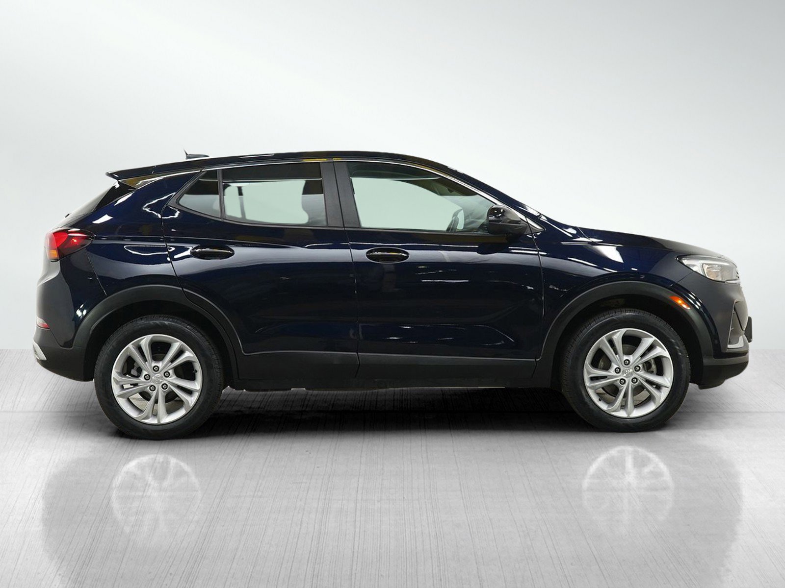 Used 2020 Buick Encore GX Preferred w/ Cold Weather Comfort Package image 6